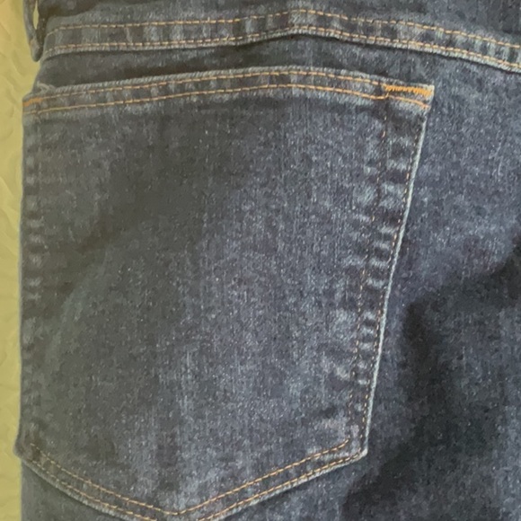 Wrangler Men's Deep Indigo Relaxed Jeans - Picture 6 of 10